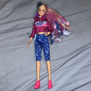 Barbie a Touch of Magic Doll The‎ Glyph with Fantasy Pink Blue Hair J6
